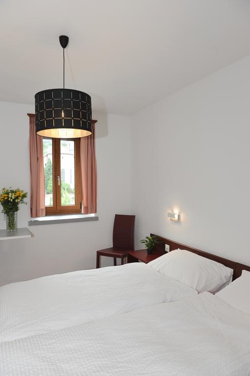 La Dent-Du-Midi Hotel & Restaurant Saint-Maurice Exteriör bild