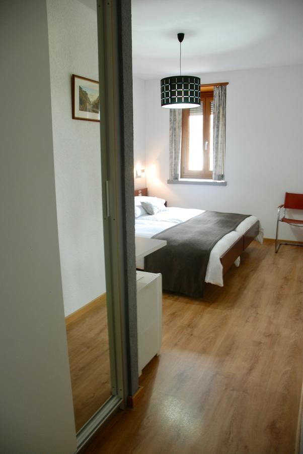 La Dent-Du-Midi Hotel & Restaurant Saint-Maurice Exteriör bild