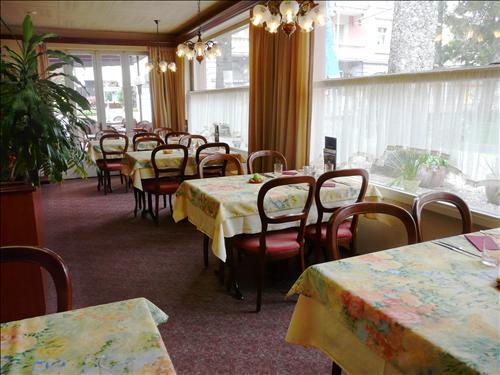 La Dent-Du-Midi Hotel & Restaurant Saint-Maurice Restaurang bild